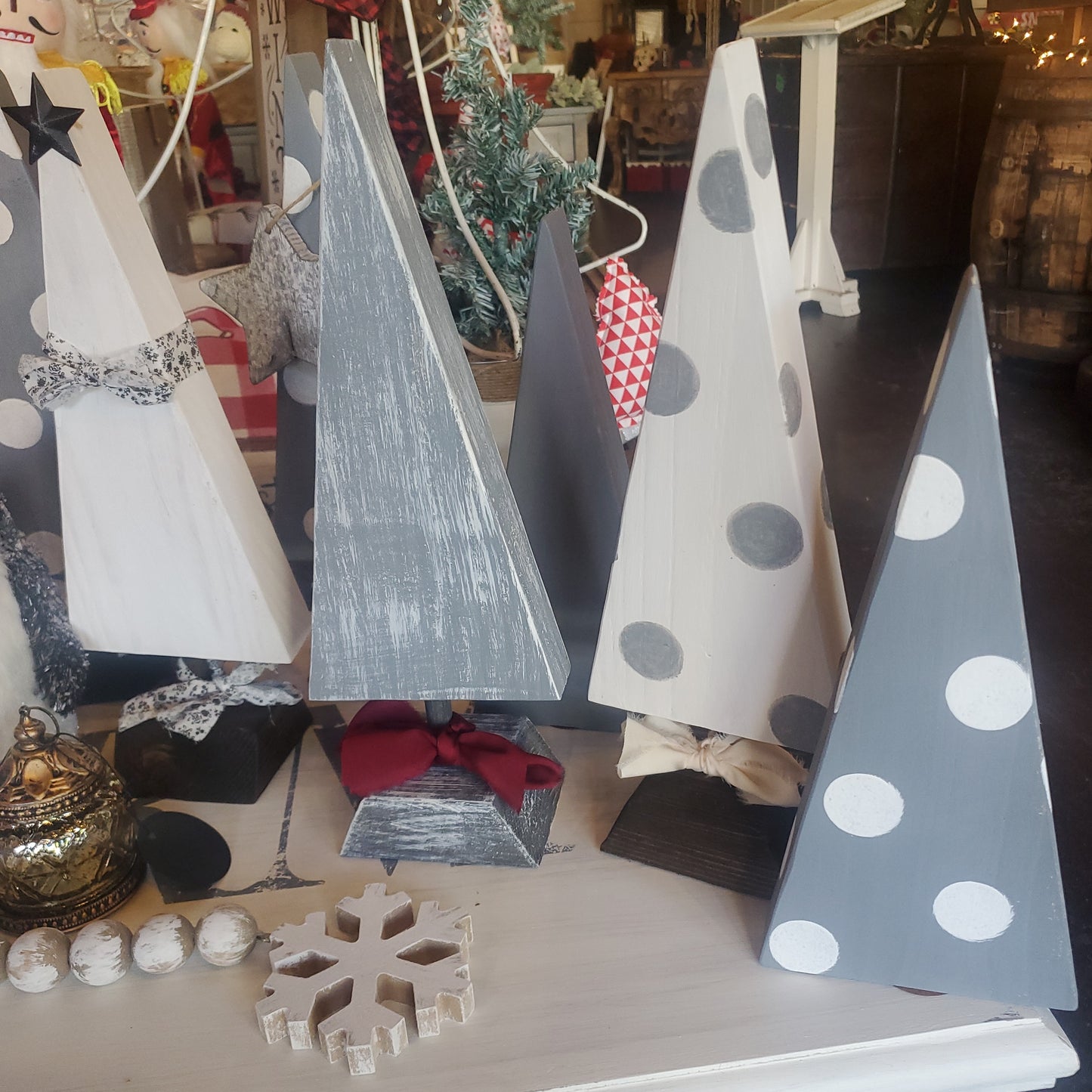 A wooden Christmas tree