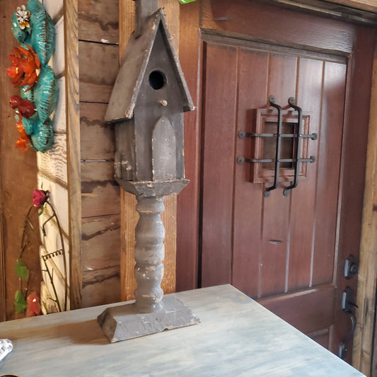 Rustic birdhouse