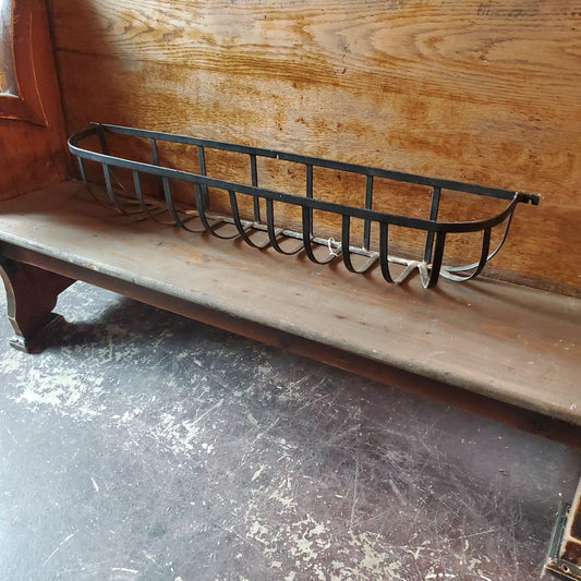 Metal flower wall basket