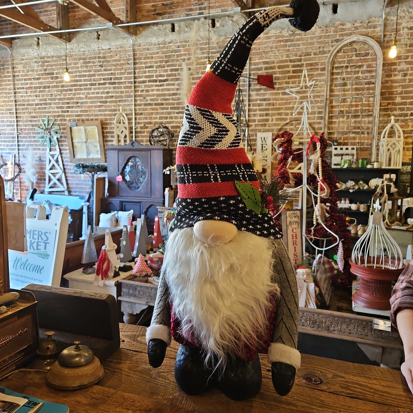 Adjustable gnome 26 inches to 36 inches