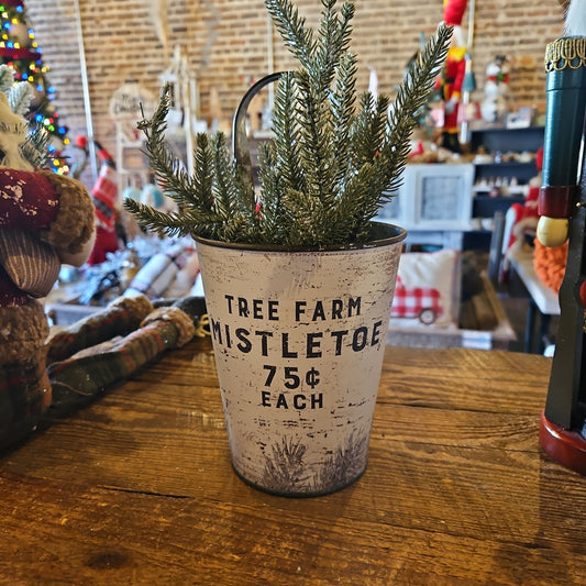 Mistletoe hanging planter with tree