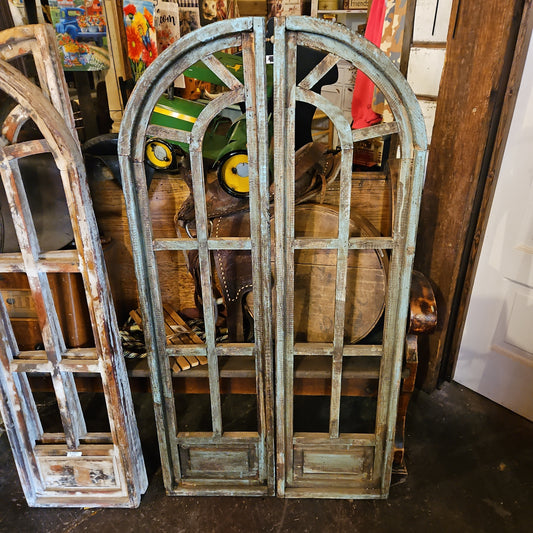 Double arch windows