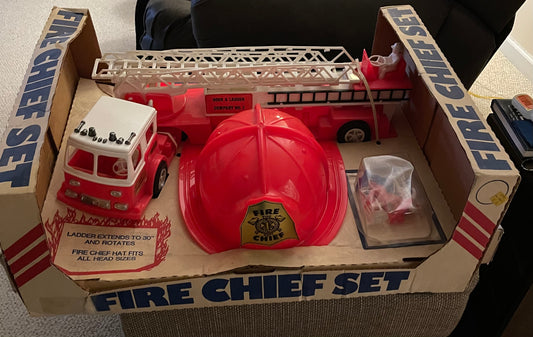Toy=Vintage Fire Chief Set