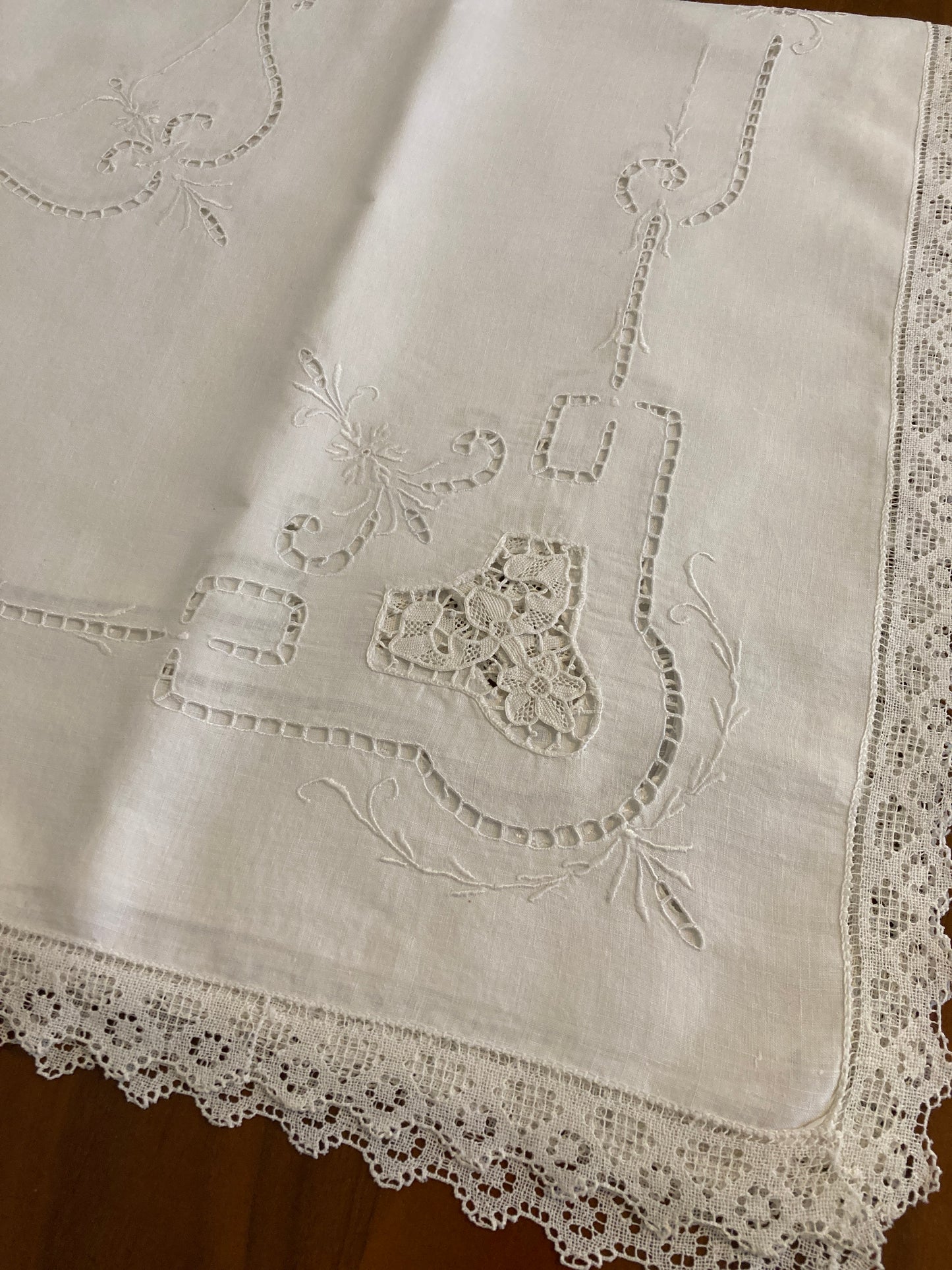 35” x 36” Linen