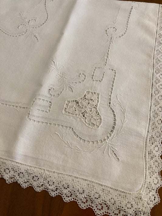 35” x 36” Linen