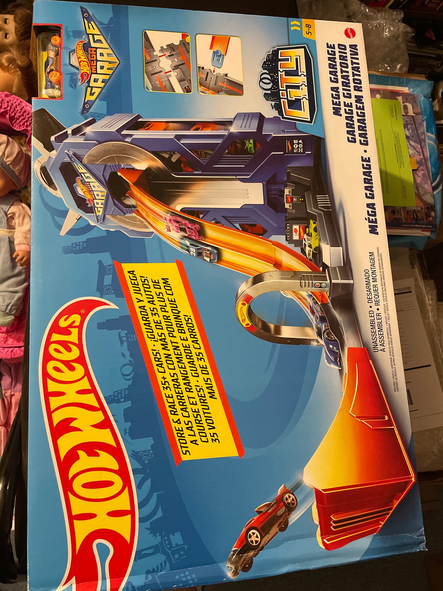 Hot Wheels Mega Garage play set