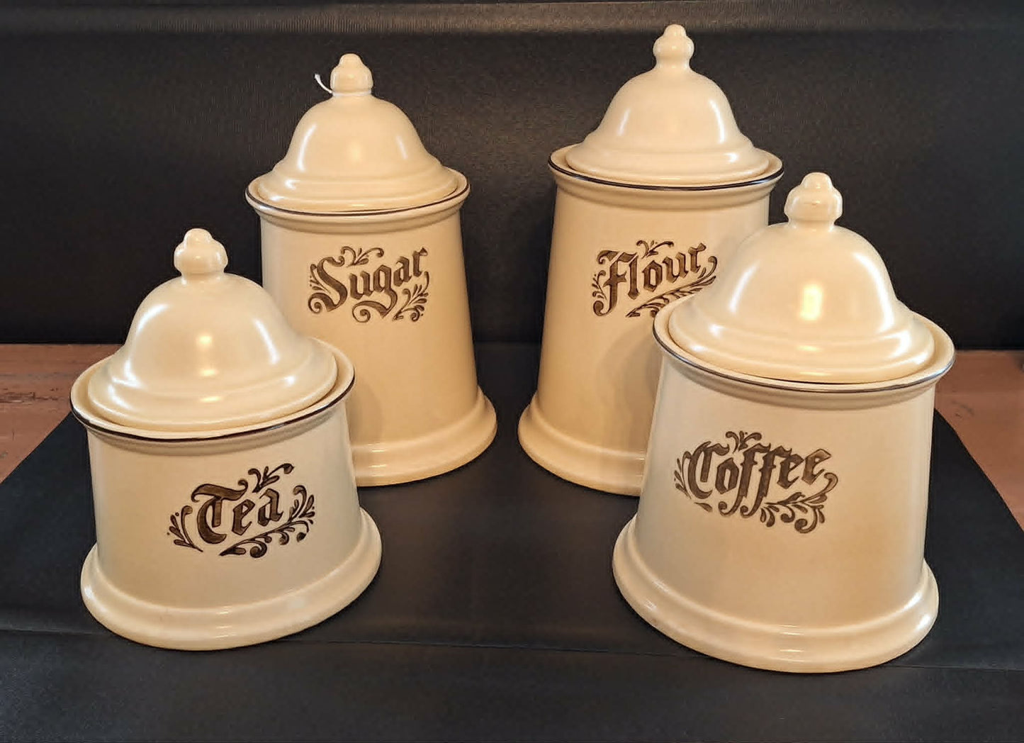 Pfaltzgraff Village 4pc Canister Set