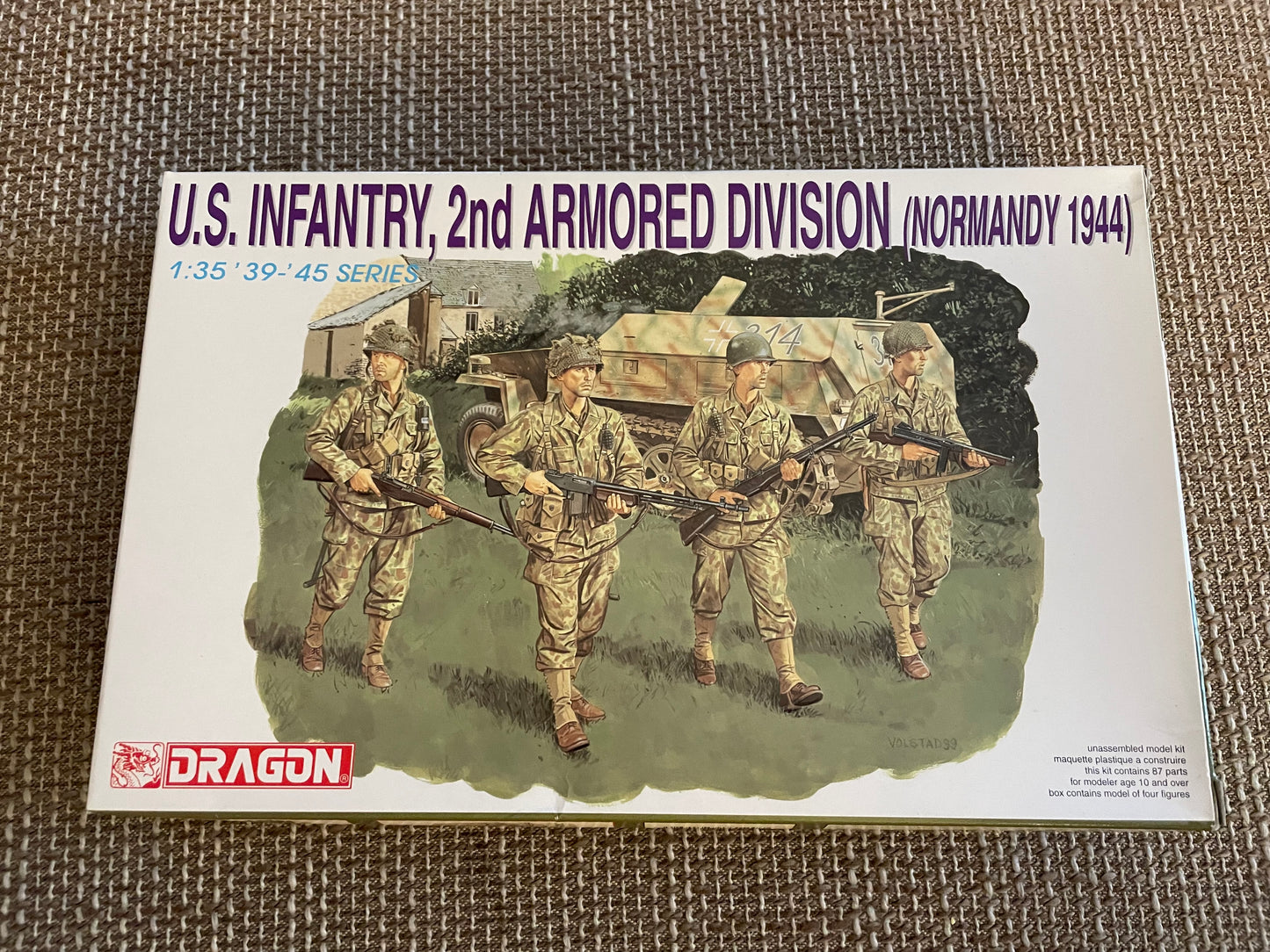 Model = WWII U.S. Infantry 2nd Armored Division Dragon