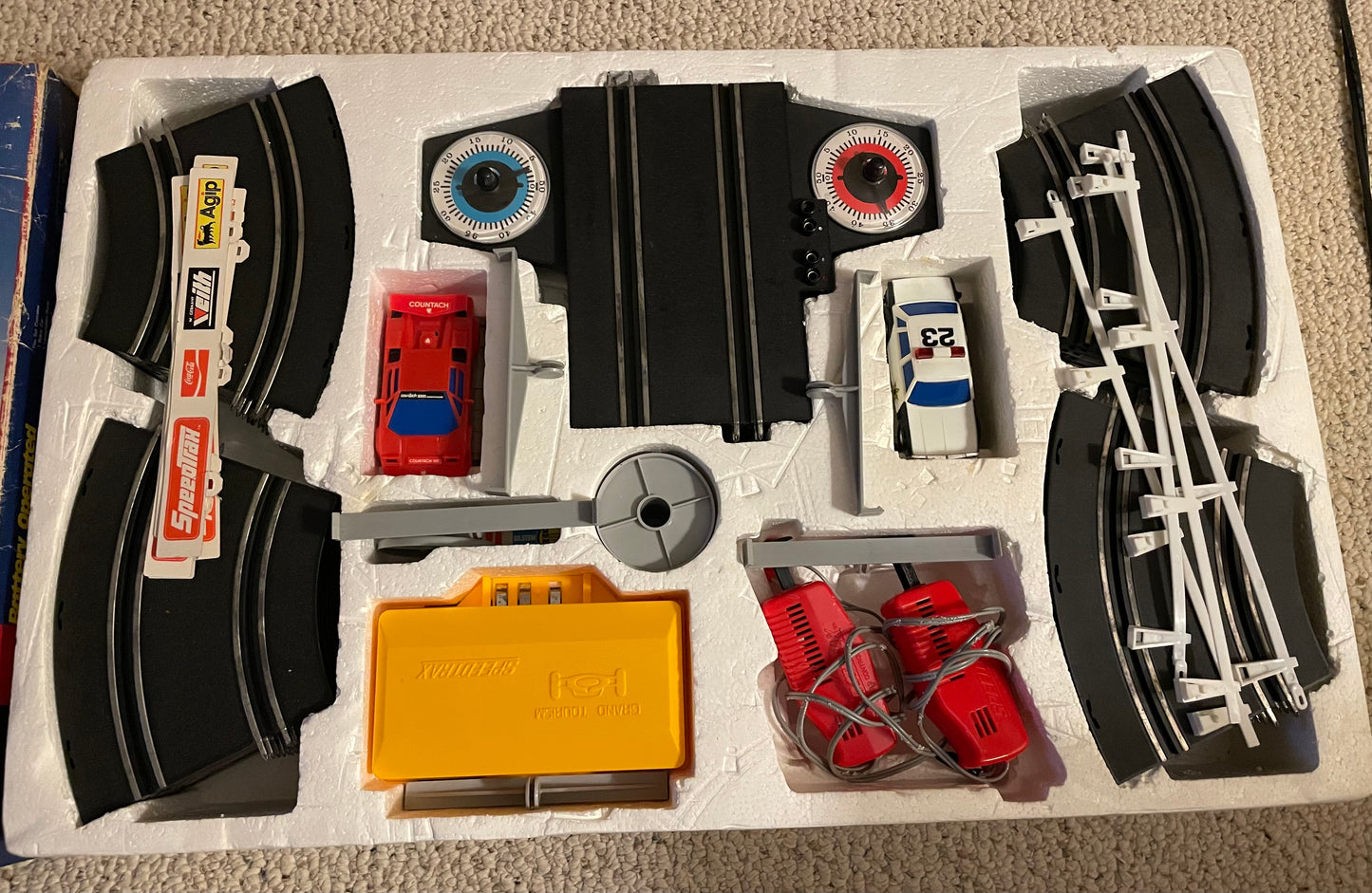 Toy=Artin Police Chase slot car set