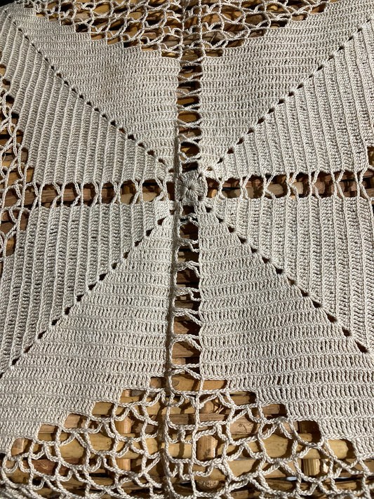 14” Ecru Doily