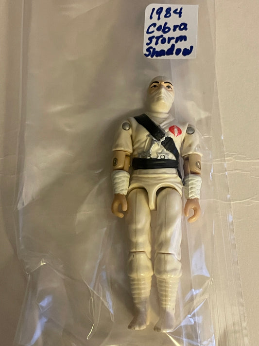 Toy = Cobra Storm Shadow