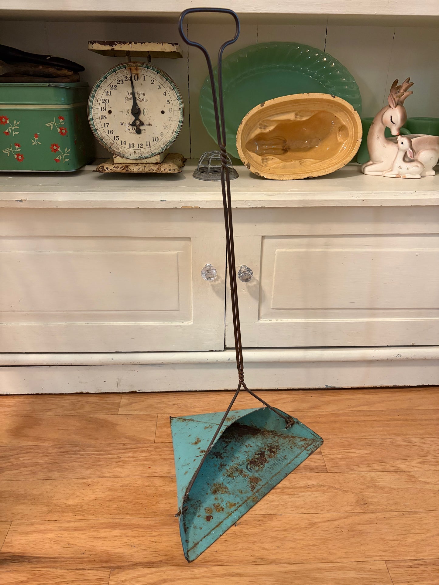 Vtg. Dustpan