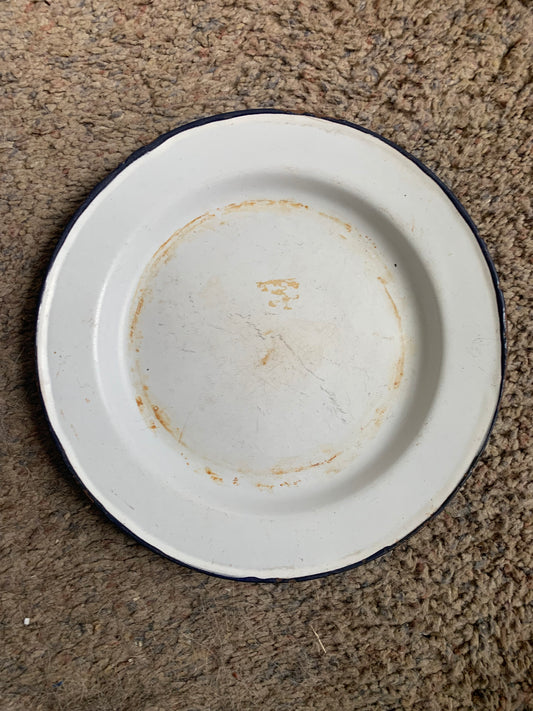 Black/white enamel plate