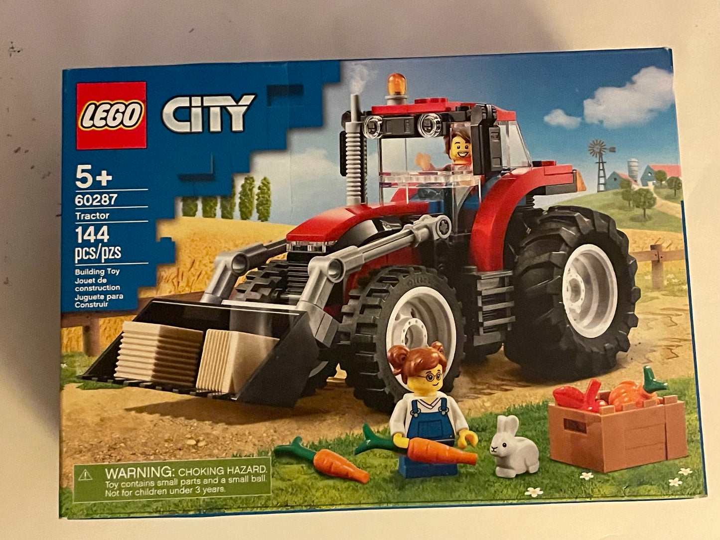 TOY = 60287 Lego City Tractor