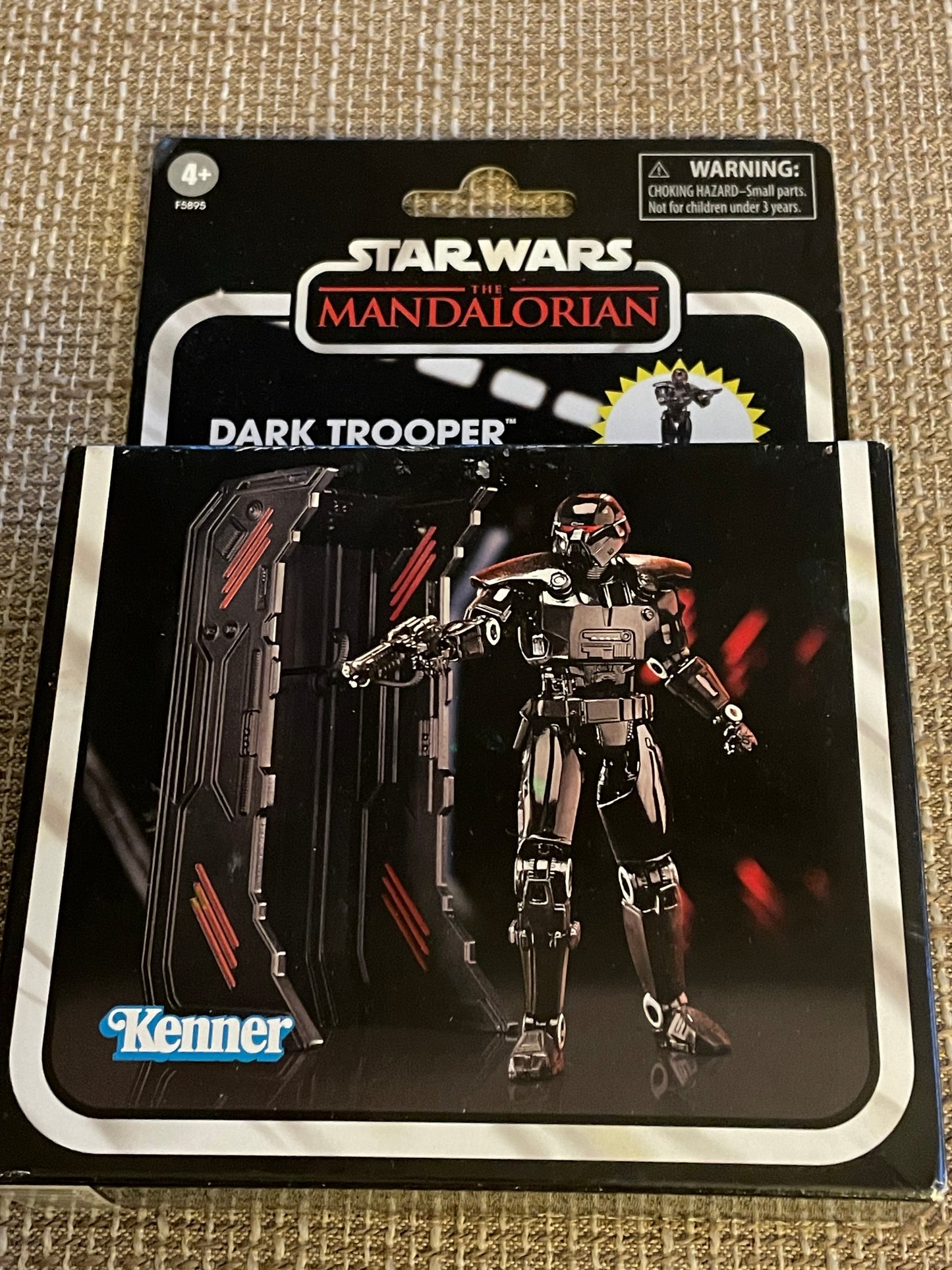 TOY = STAR WARS THE MANDALORIAN DARK TROOPER