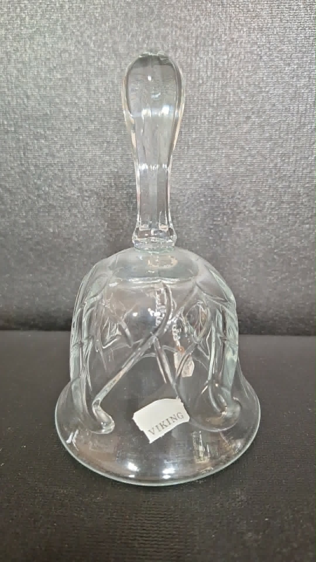 Viking Epic Leaf Crystal Bell