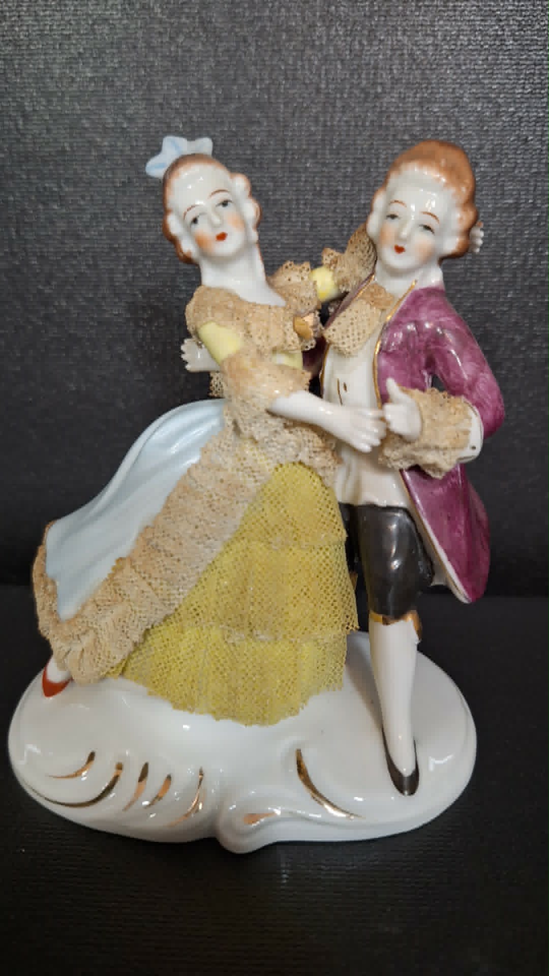 Vintage Fleetwood Porcelain Figurine