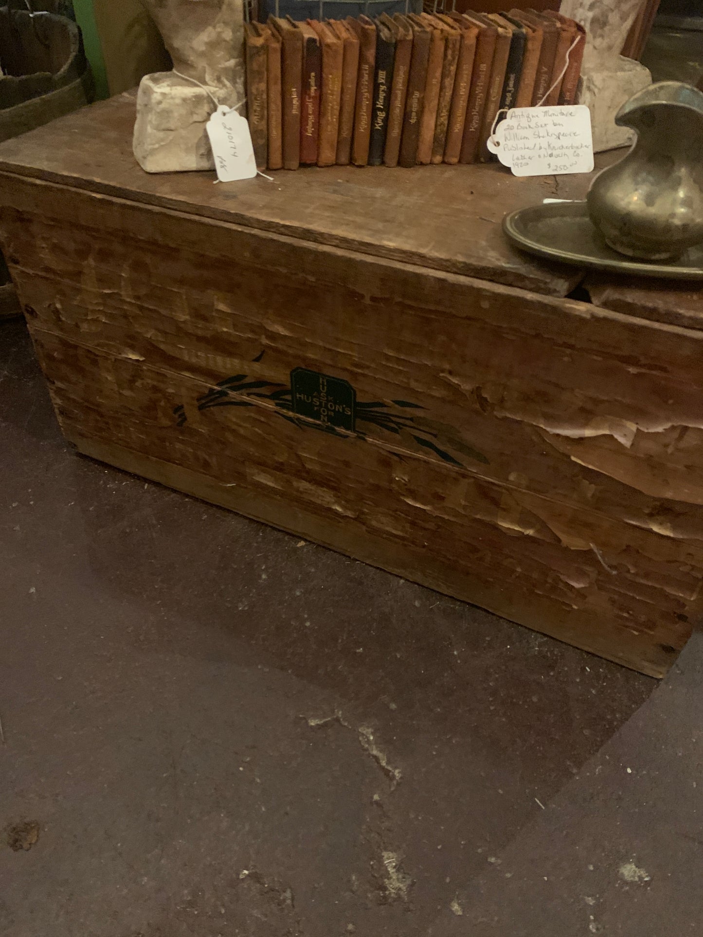 Huston biscuit crate