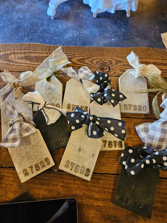 Zip code tags small