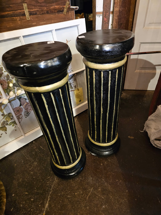 Black column pedastal