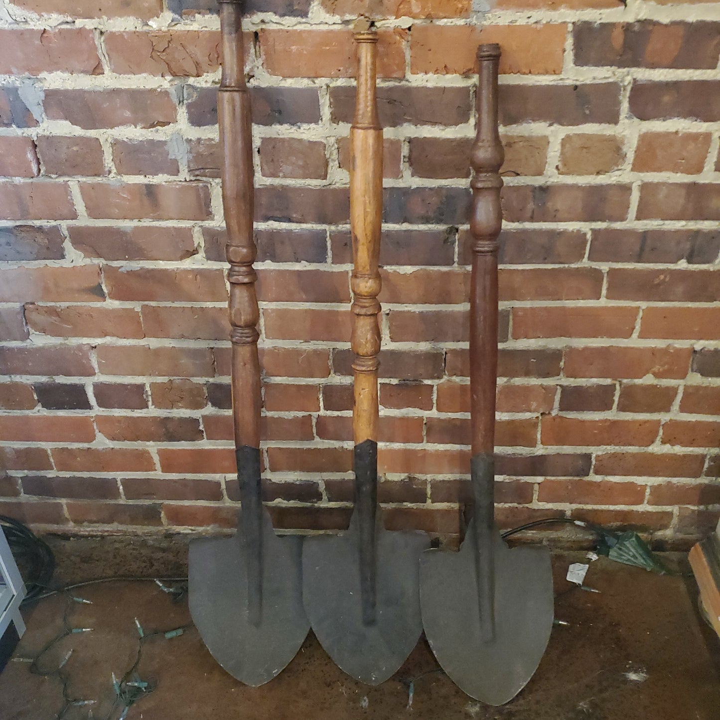 Decorative shovel