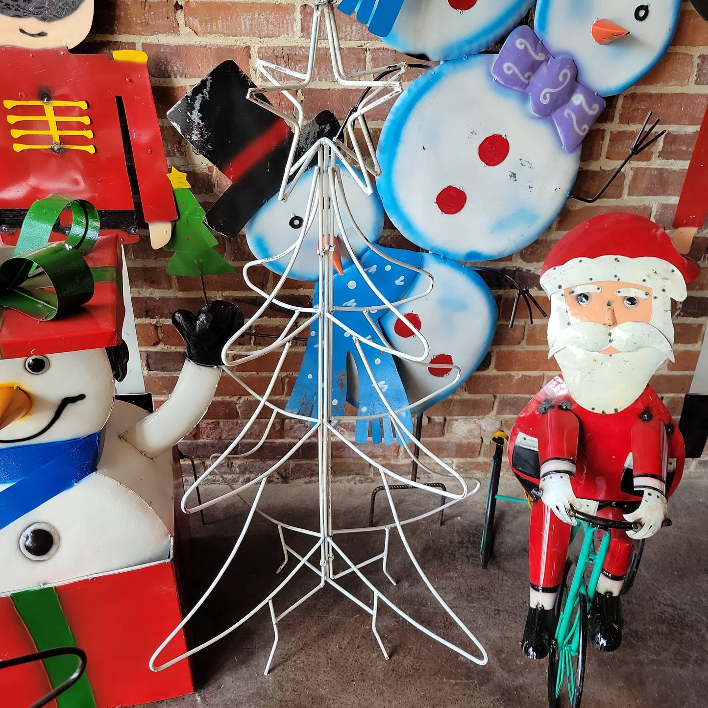 Wire Folding Christmas tree/white