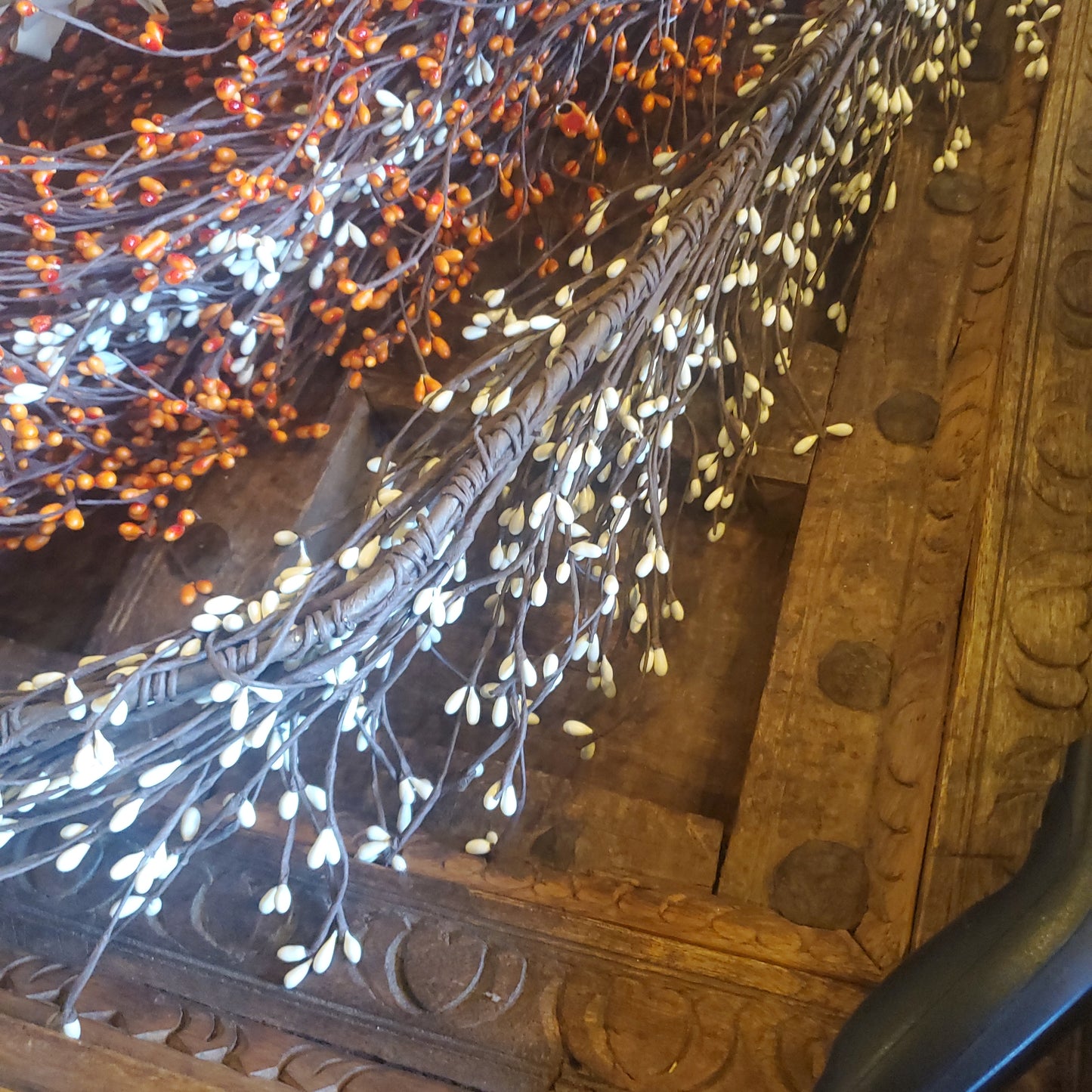 Pip garland ( white)