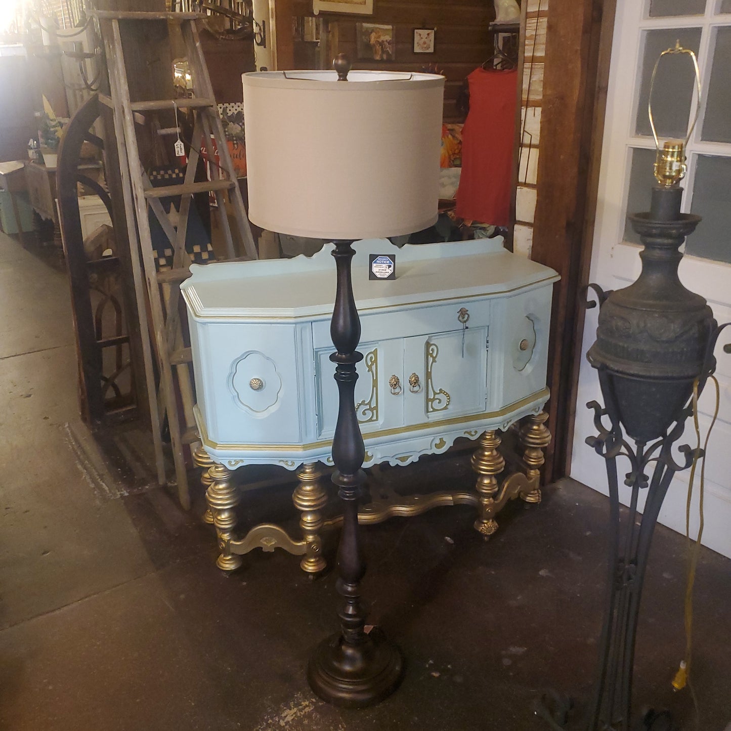 Floor lamp