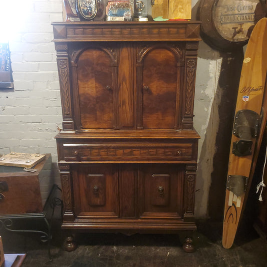 Antique chest or bar!