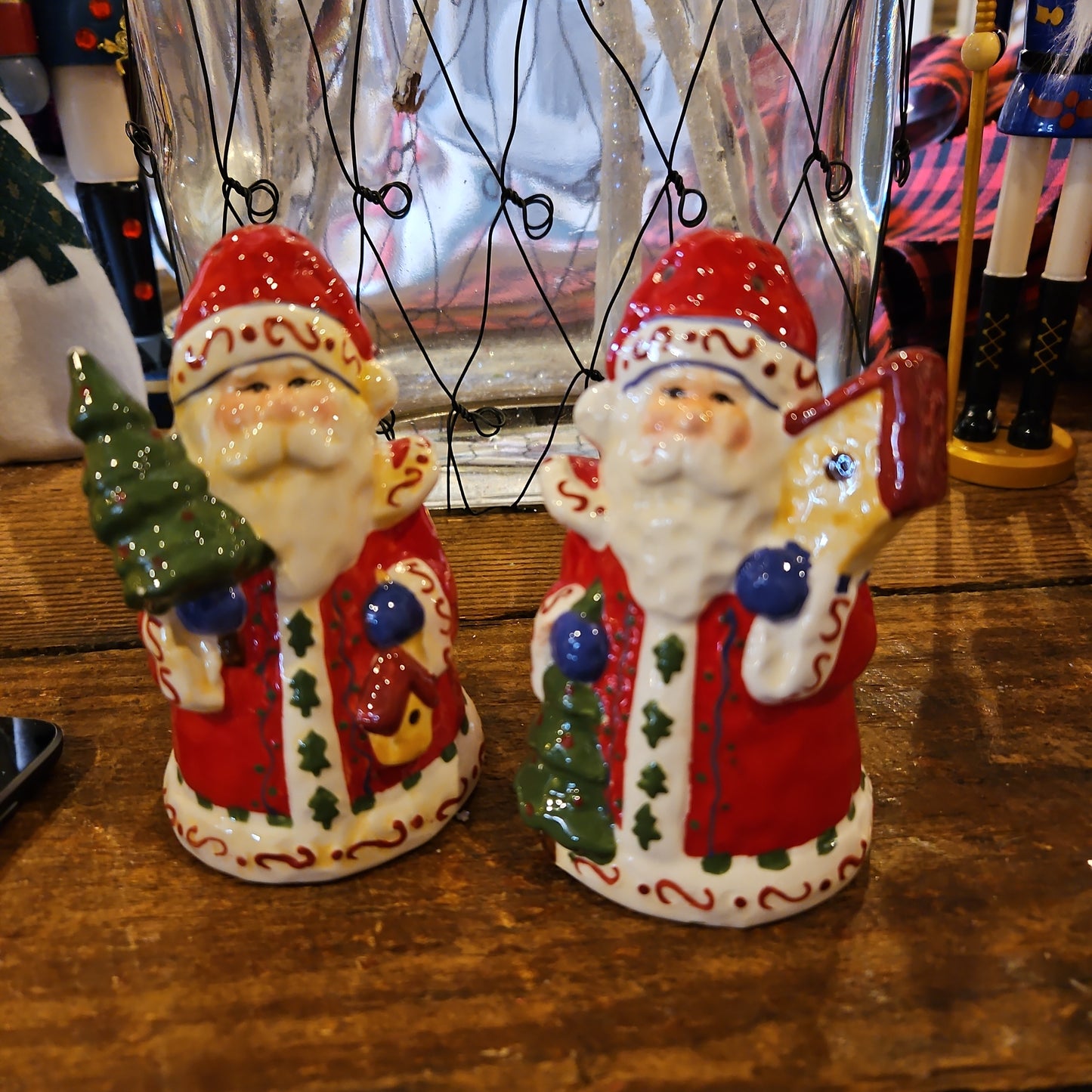 Salt and pepper santa