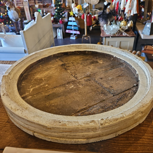 Round tray