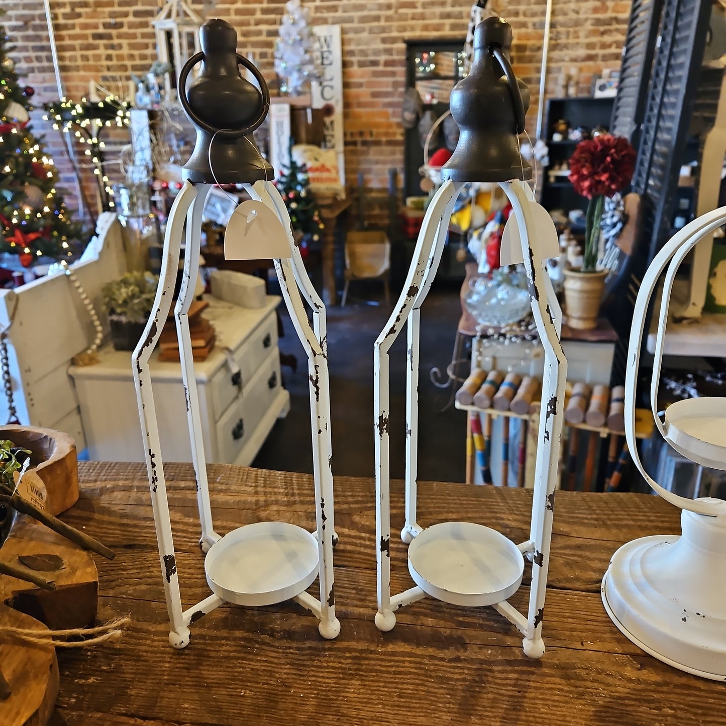 Pillar candleholders