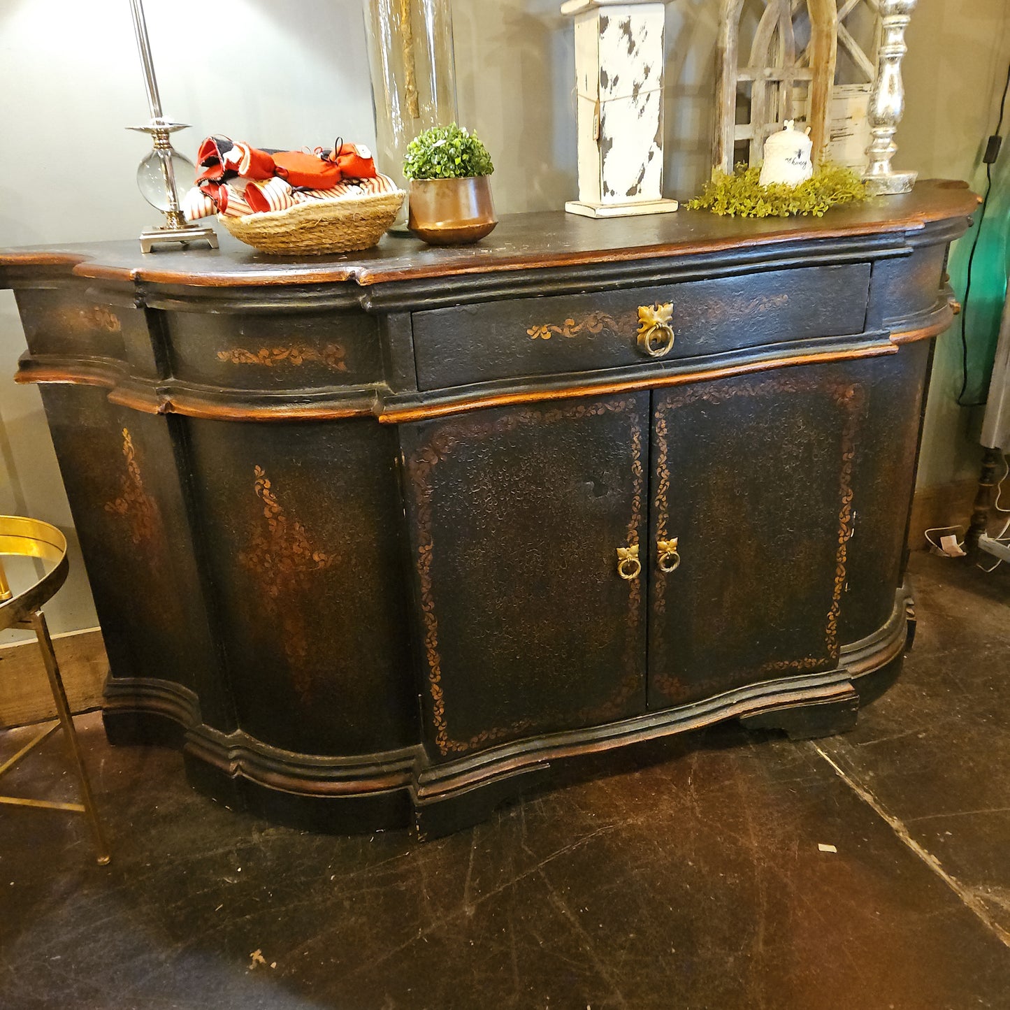 Large buffet / credenza