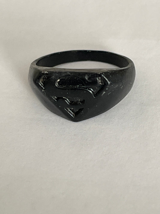 Jewelry=Superman ring black
