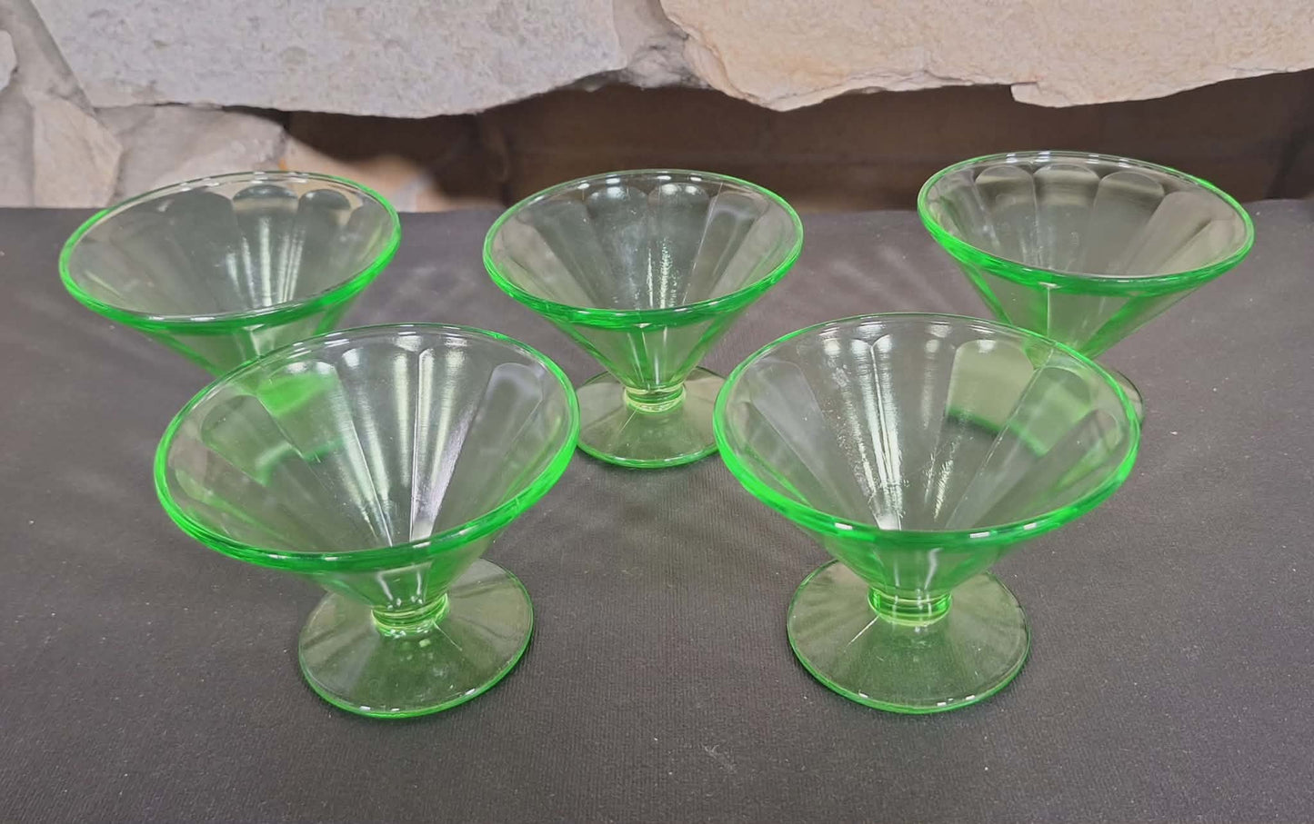 Federal Glass UV Green Optic Panel Sherbet
