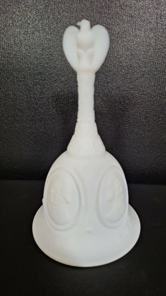 Fenton Valley Forge White Satin Bicentennial Bell