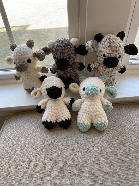 Small Crochet Cow