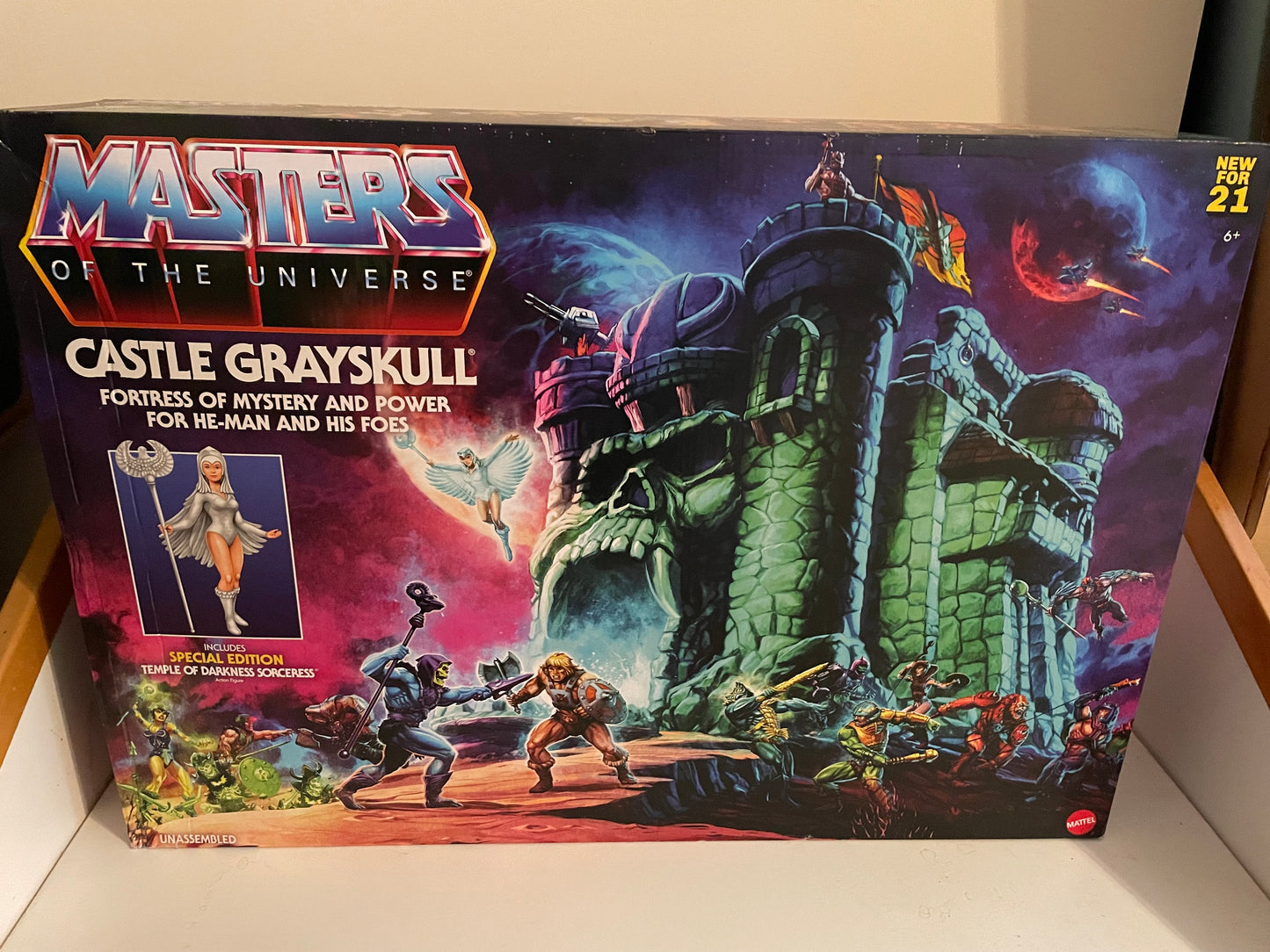 TOY = MOTU CASTLE GRAYSKULL PLAYSET 2021