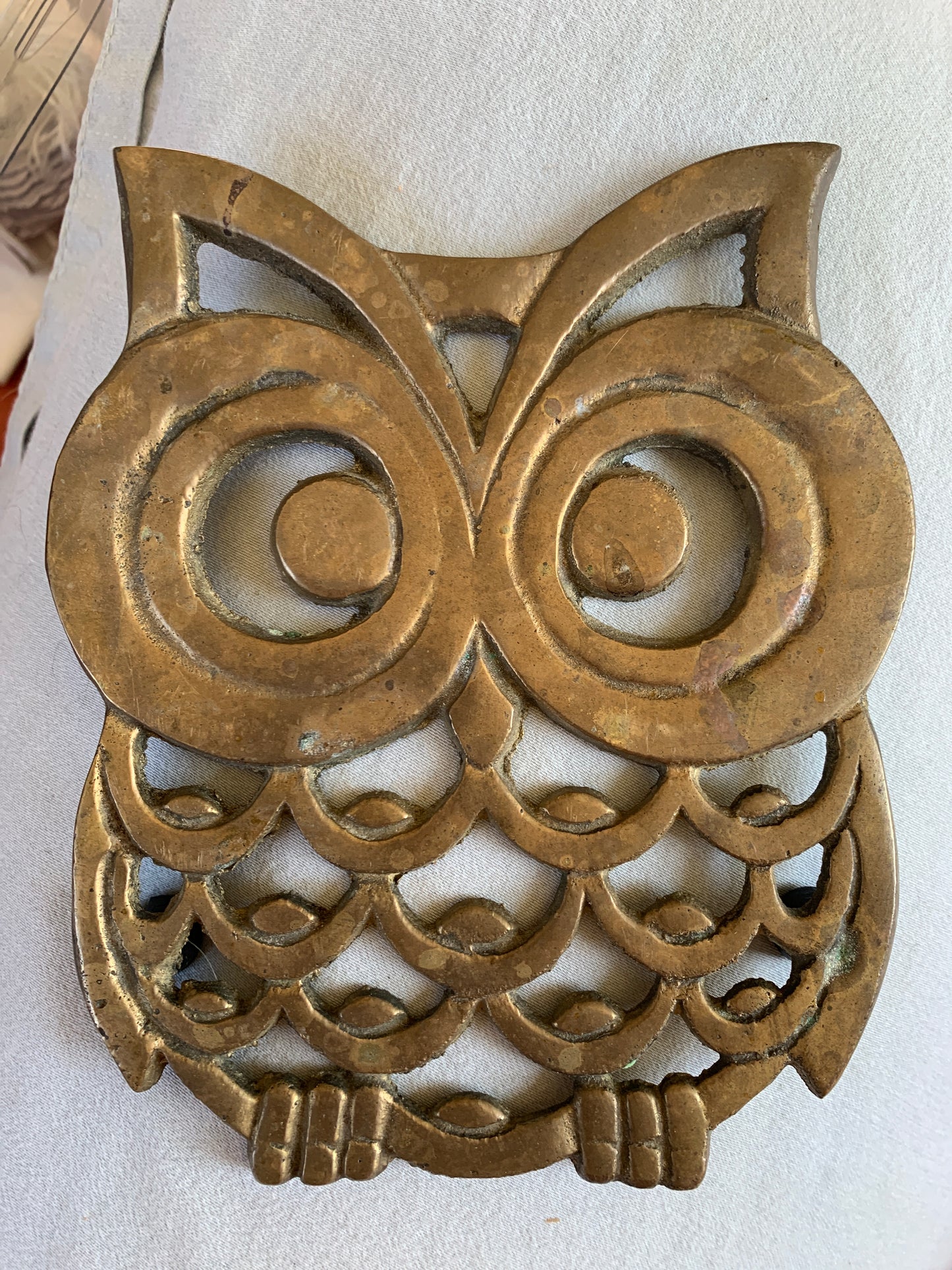 Solid brass owl trivet