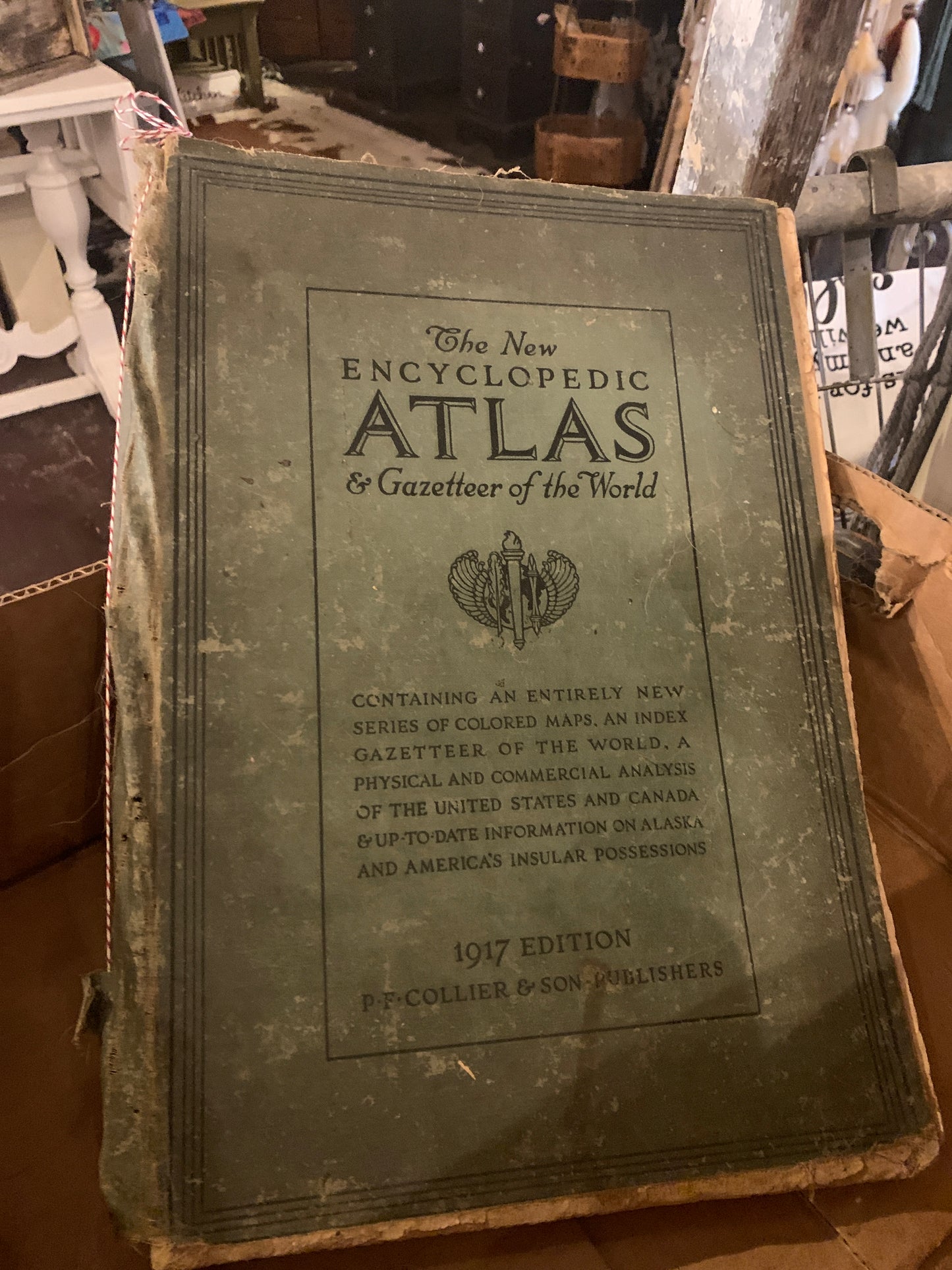 The new encyclopedic atlas & gazetteer of the world