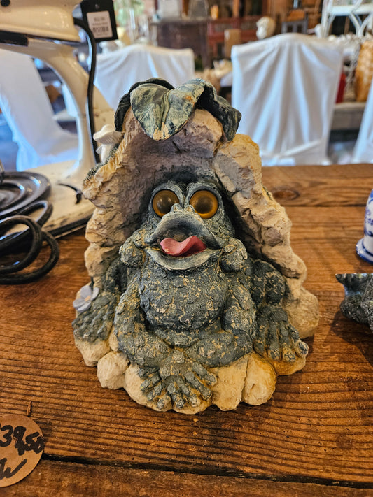 Vintage big eye frog