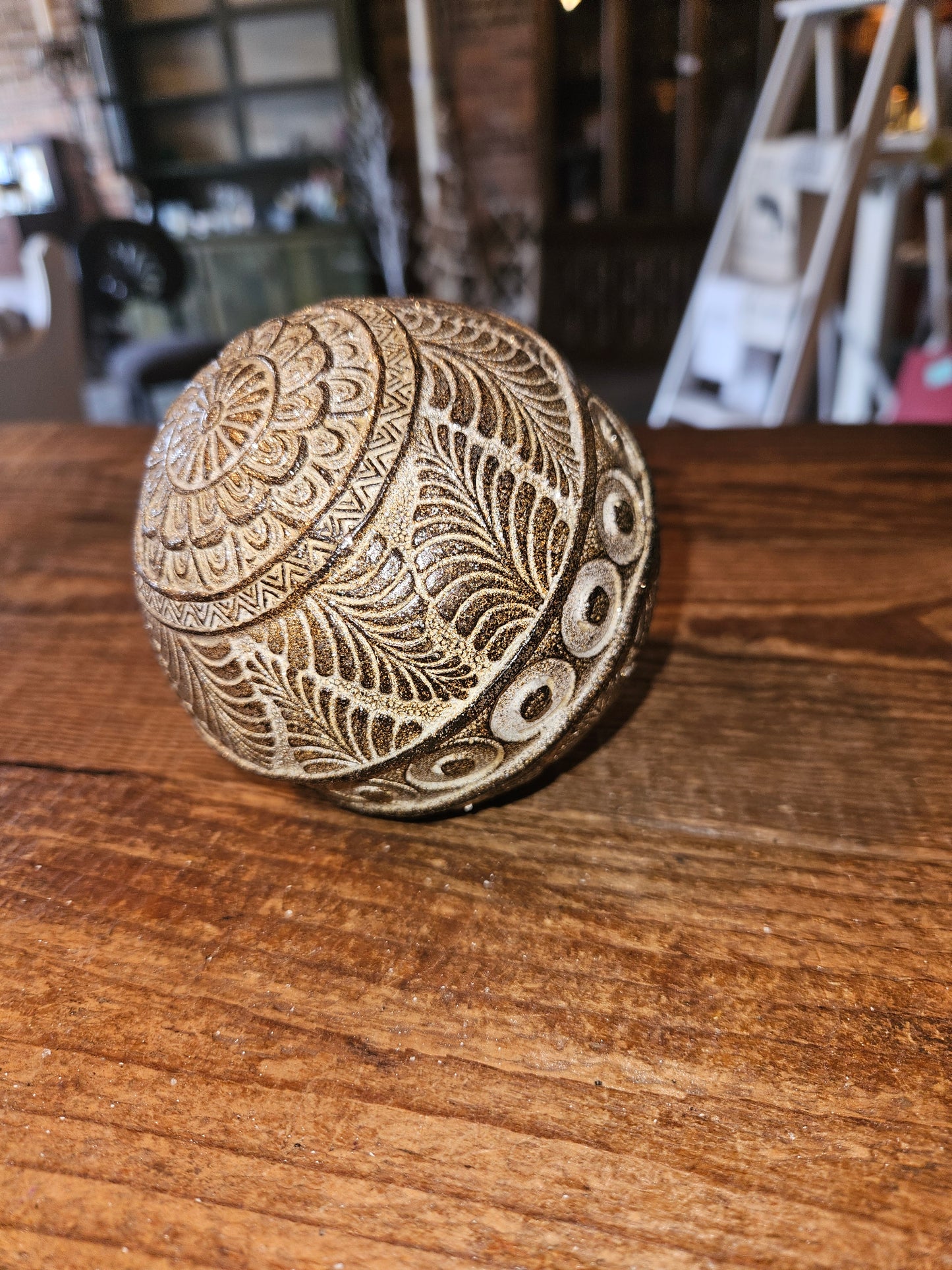 Glitter orb