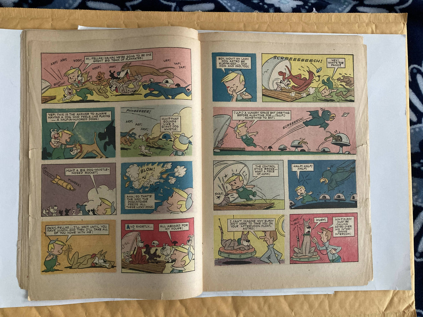 Comic Book = THE JETSONS #1 GOLD KEY - 1ST COMIC APPEARANCE 1963!!