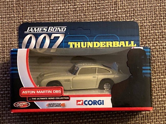 Toy = James Bond 007 Aston Martin DB5 Corgi
