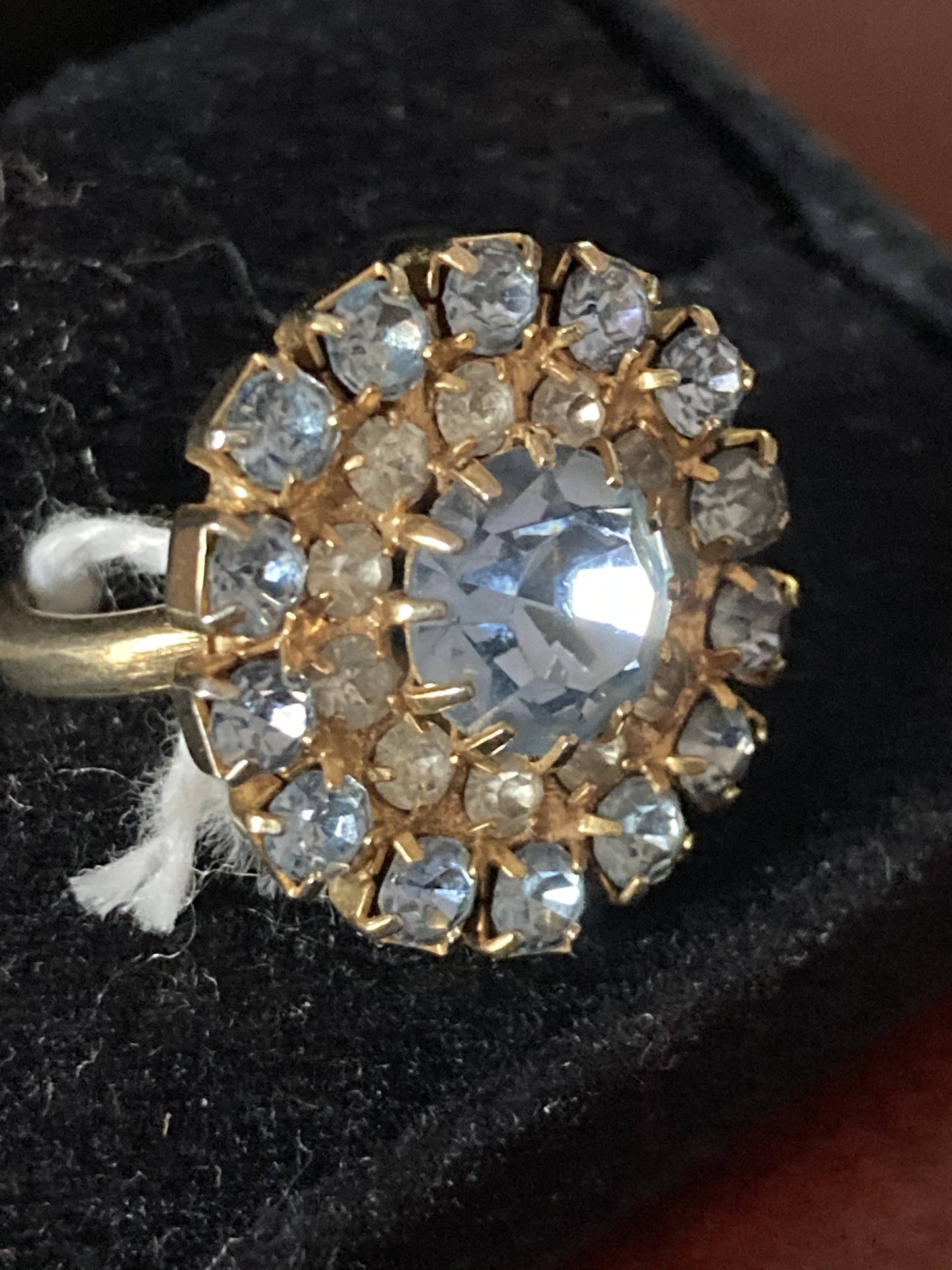 Jewelry = Vintage Costume Ring(round with center stone)